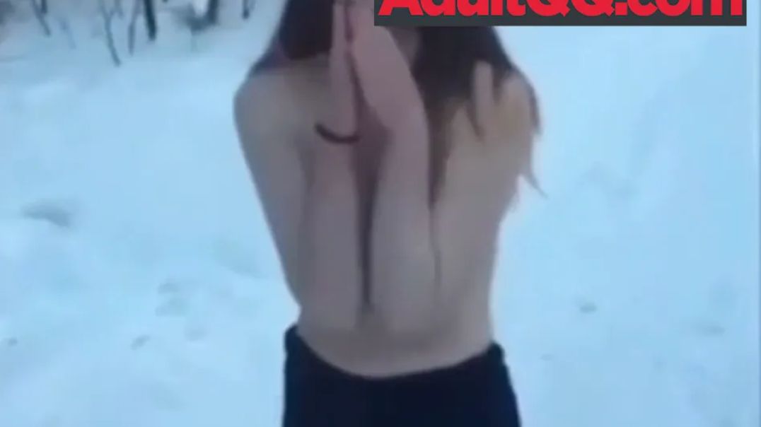 Спортики наказали юную русскую наркокурьершу | Закладчица сосет хуй порно фулл видео